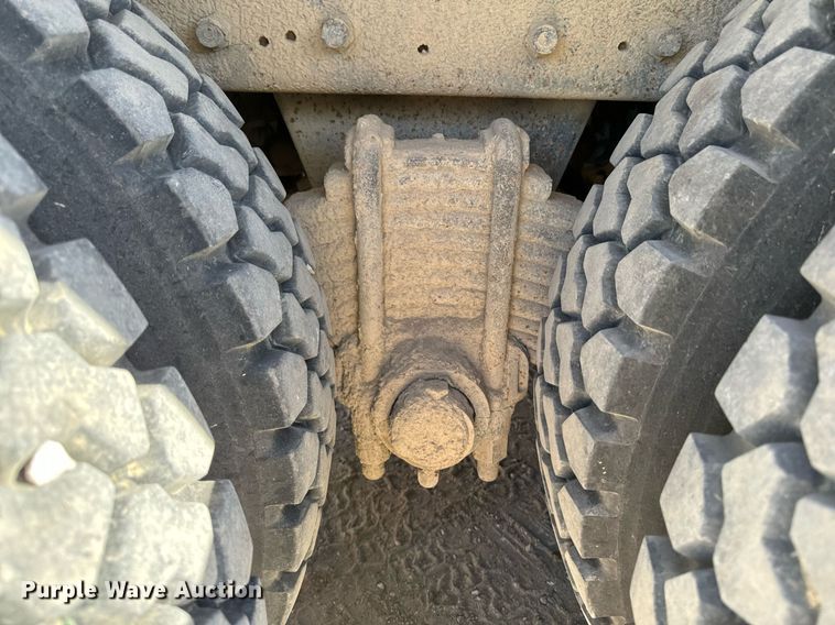 image for item DW2320 1994 Mack CL713 Granite Series dump truck