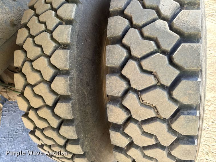 image for item DW2320 1994 Mack CL713 Granite Series dump truck