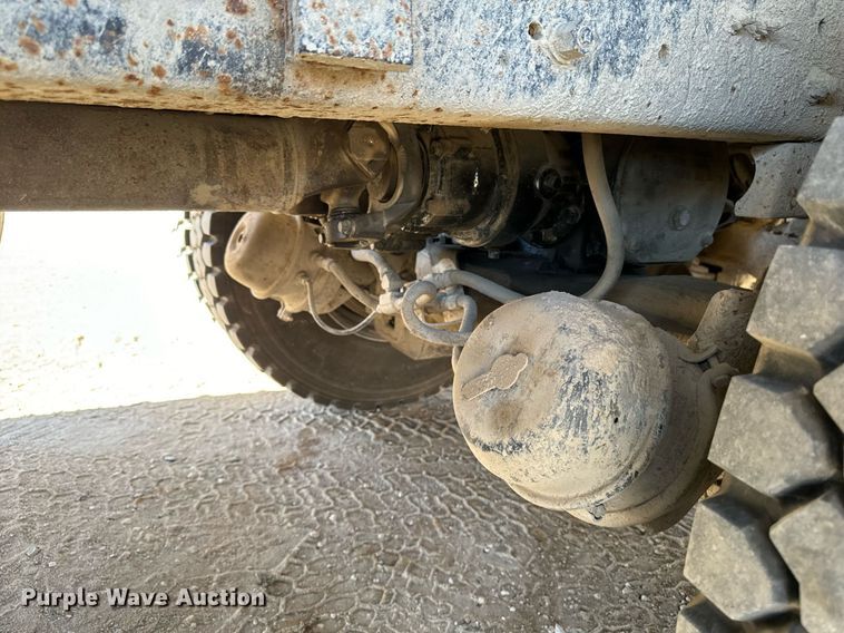 image for item DW2320 1994 Mack CL713 Granite Series dump truck