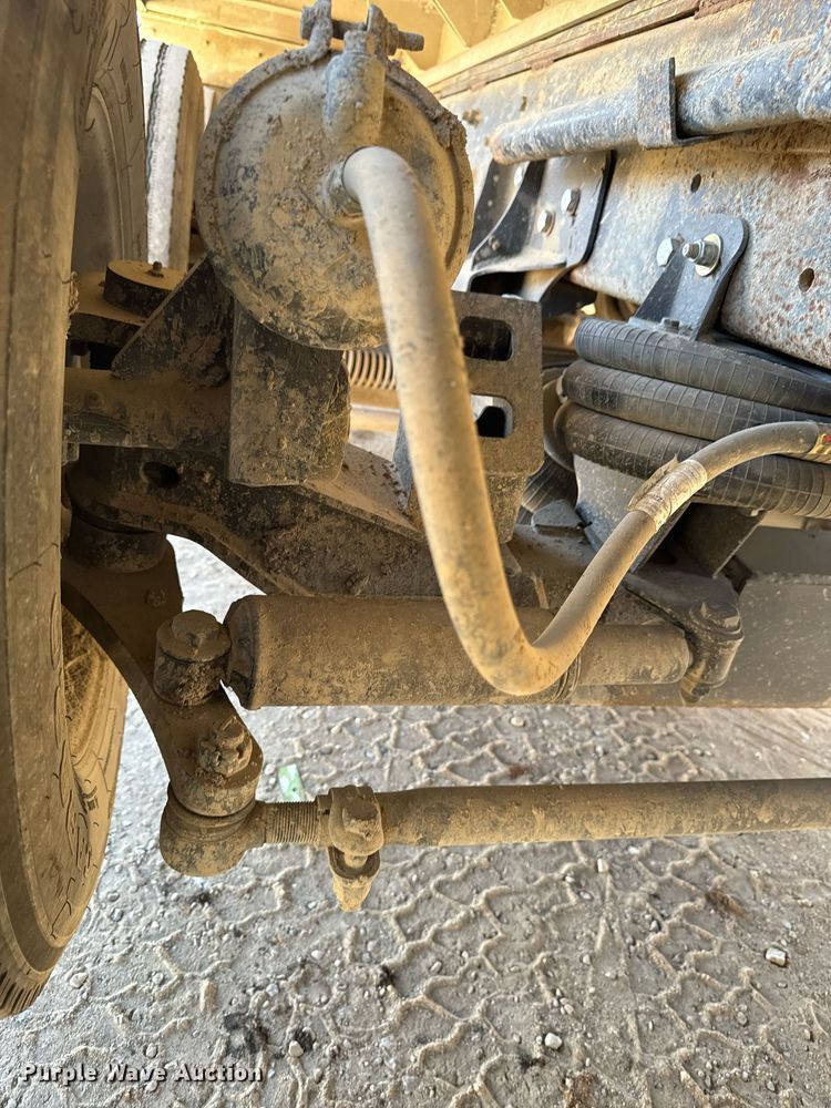 image for item DW2320 1994 Mack CL713 Granite Series dump truck