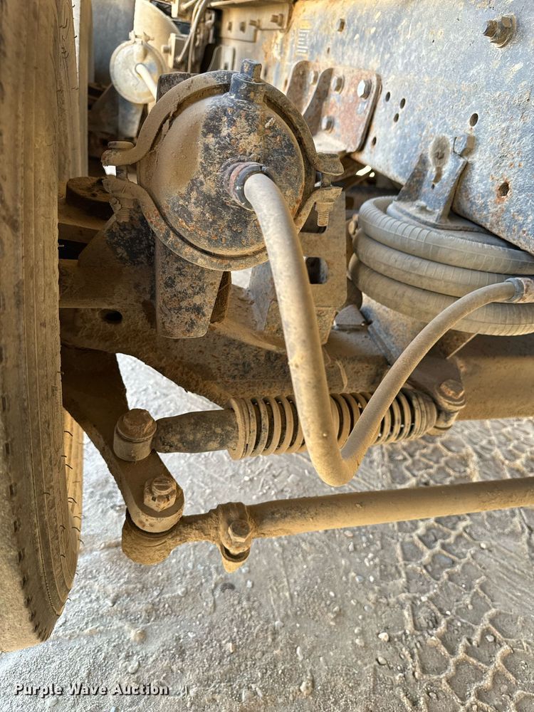 image for item DW2320 1994 Mack CL713 Granite Series dump truck