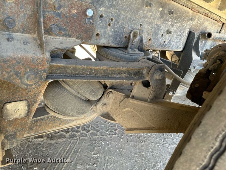 image for item DW2320 1994 Mack CL713 Granite Series dump truck