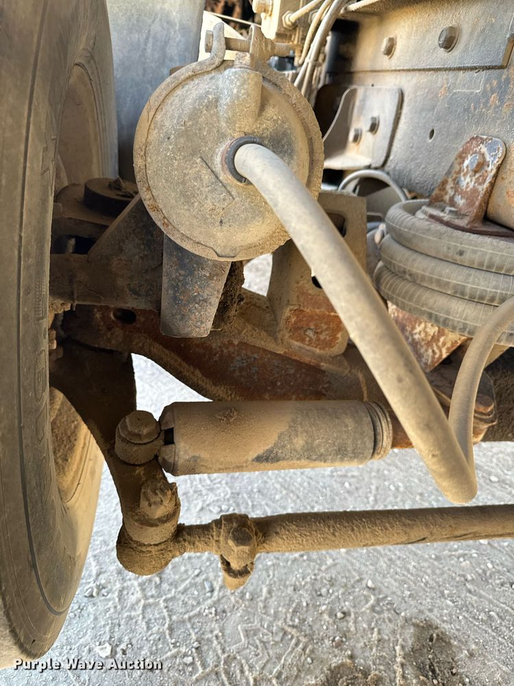 image for item DW2320 1994 Mack CL713 Granite Series dump truck