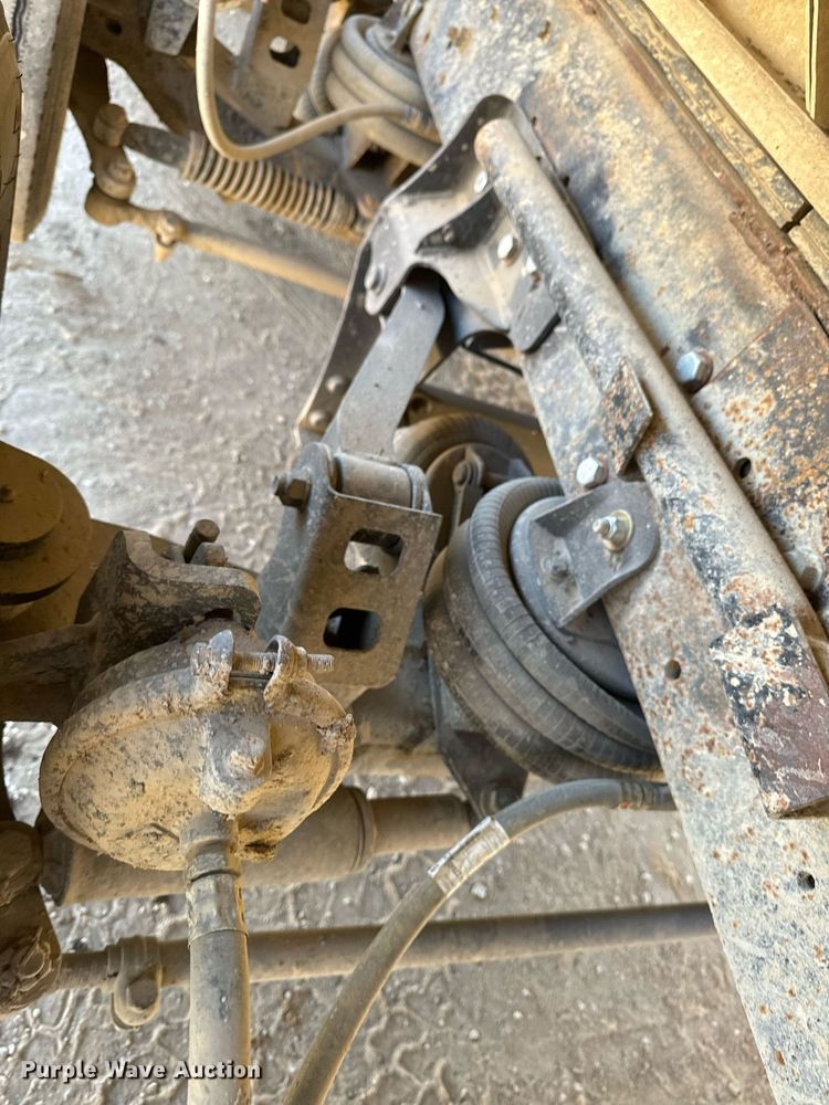 image for item DW2320 1994 Mack CL713 Granite Series dump truck