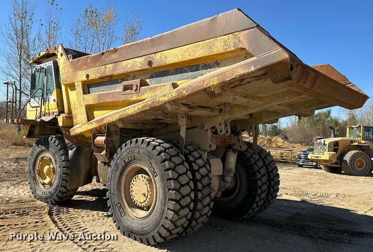 image for item DW2321 2000 Komatsu HD325-6 haul truck