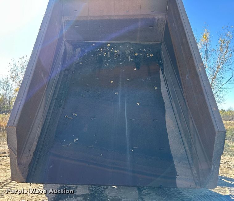 image for item DW2321 2000 Komatsu HD325-6 haul truck