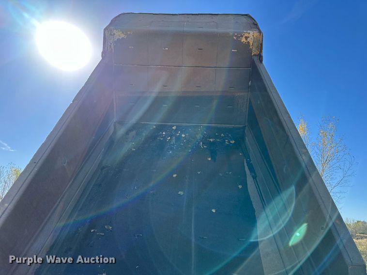 image for item DW2321 2000 Komatsu HD325-6 haul truck