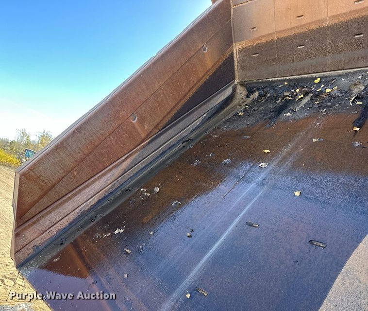 image for item DW2321 2000 Komatsu HD325-6 haul truck