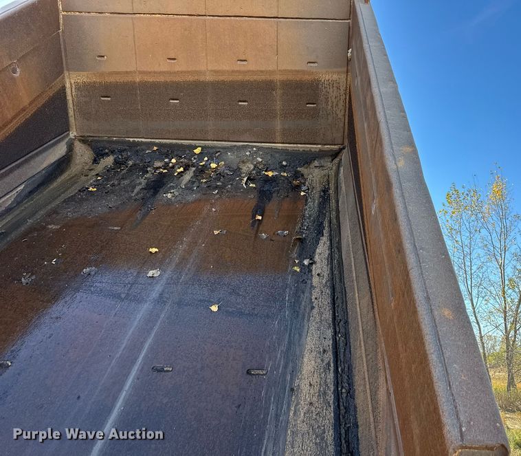 image for item DW2321 2000 Komatsu HD325-6 haul truck