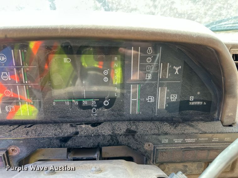 image for item DW2321 2000 Komatsu HD325-6 haul truck