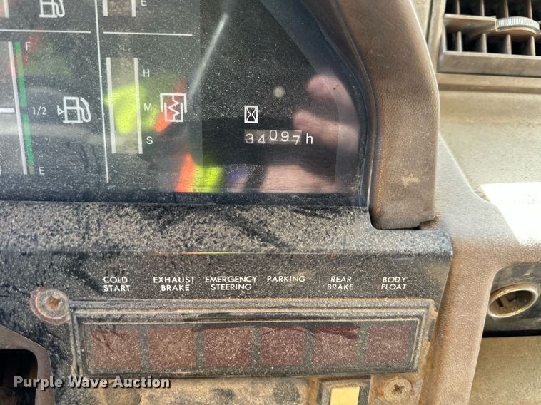 image for item DW2321 2000 Komatsu HD325-6 haul truck