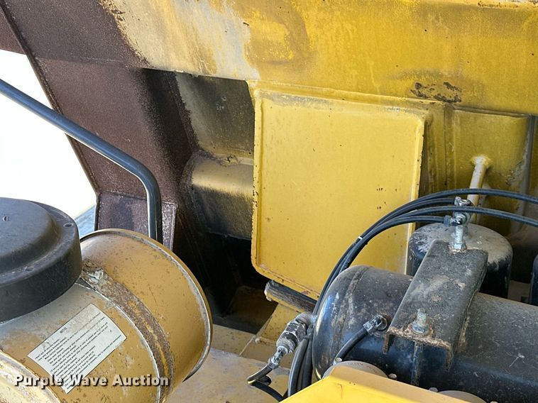 image for item DW2321 2000 Komatsu HD325-6 haul truck