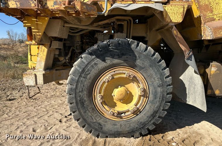 image for item DW2321 2000 Komatsu HD325-6 haul truck