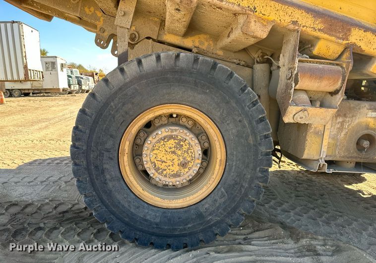 image for item DW2321 2000 Komatsu HD325-6 haul truck