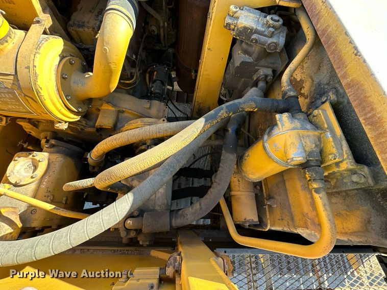image for item DW2322 Caterpillar 235 excavator