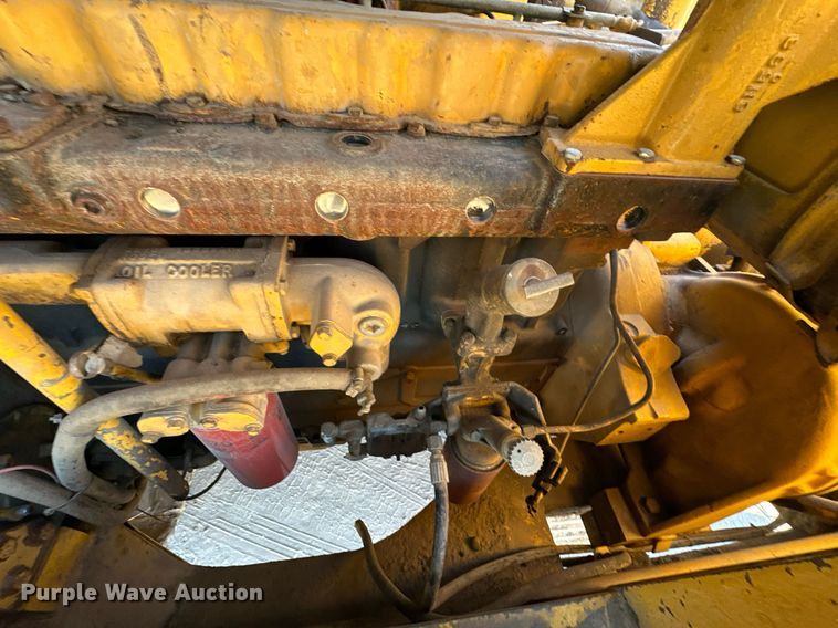 image for item DW2322 Caterpillar 235 excavator