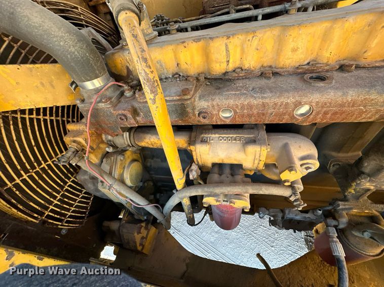 image for item DW2322 Caterpillar 235 excavator