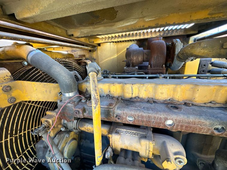 image for item DW2322 Caterpillar 235 excavator