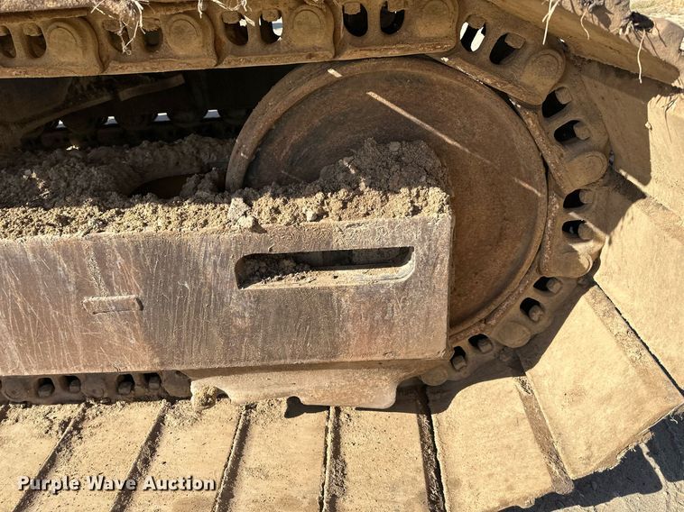 image for item DW2322 Caterpillar 235 excavator