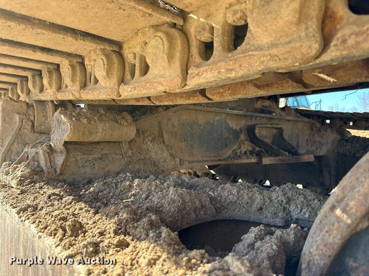 image for item DW2322 Caterpillar 235 excavator