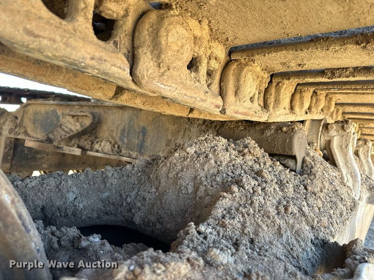 image for item DW2322 Caterpillar 235 excavator