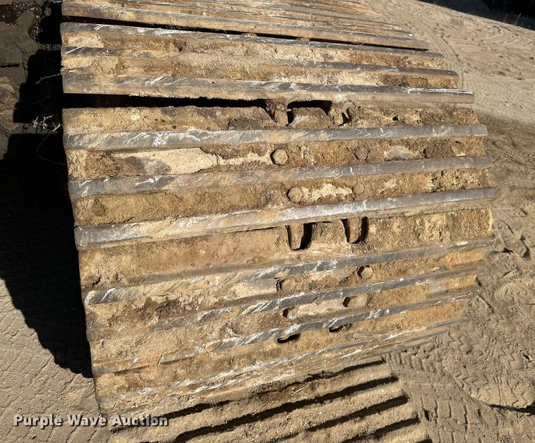 image for item DW2322 Caterpillar 235 excavator