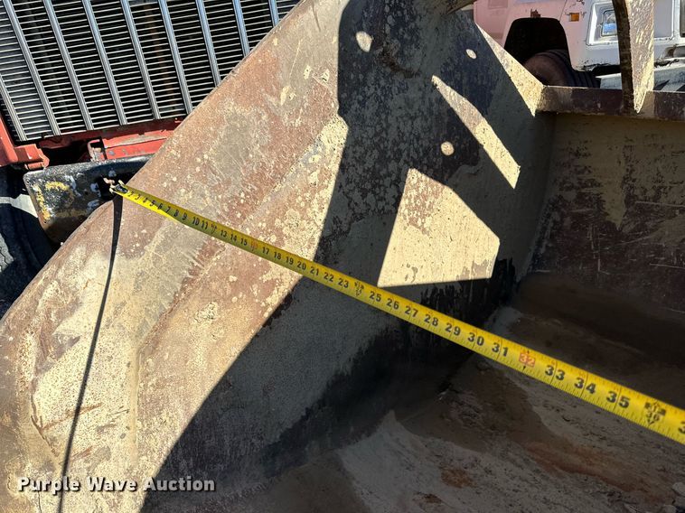 image for item DW2322 Caterpillar 235 excavator