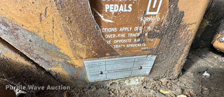 image for item DW2322 Caterpillar 235 excavator