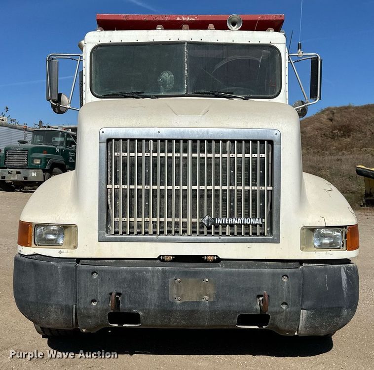 image for item DW2324 1996 International 9200 dump truck