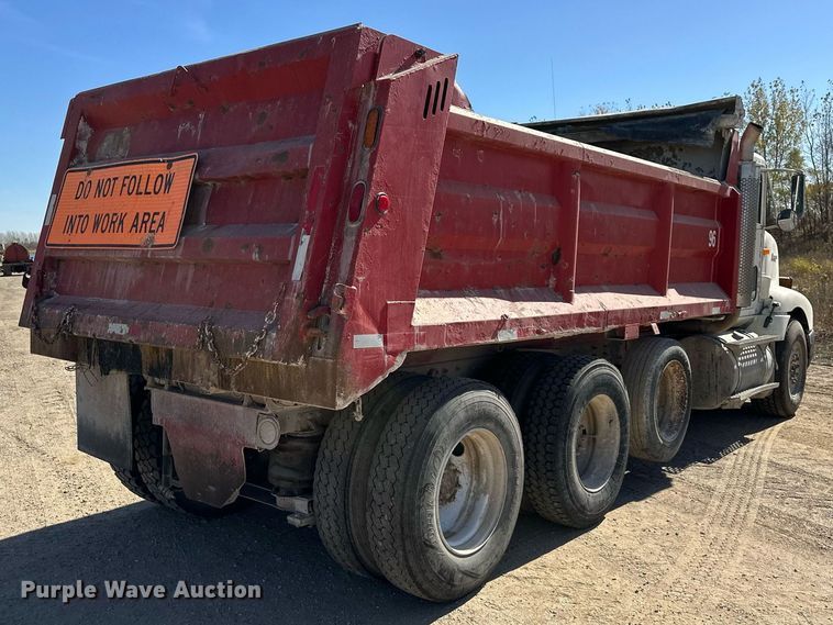 image for item DW2324 1996 International 9200 dump truck