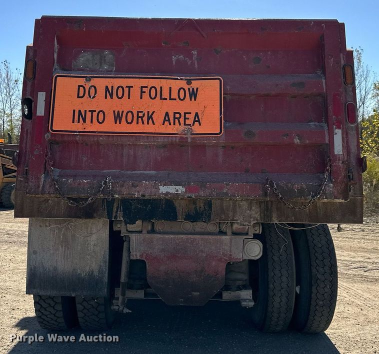 image for item DW2324 1996 International 9200 dump truck