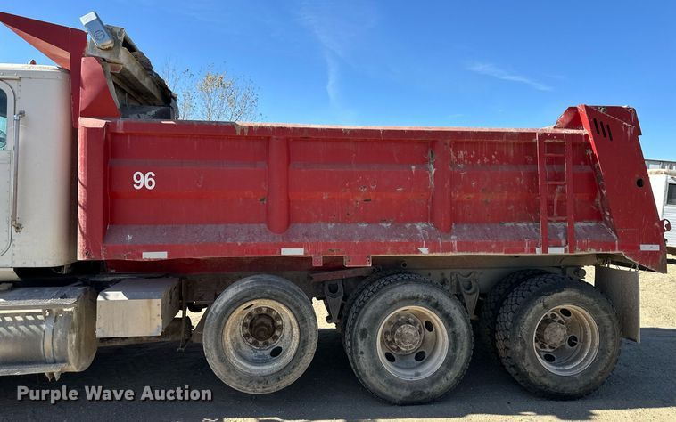 image for item DW2324 1996 International 9200 dump truck