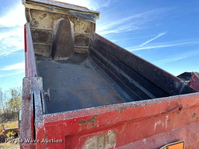 image for item DW2324 1996 International 9200 dump truck