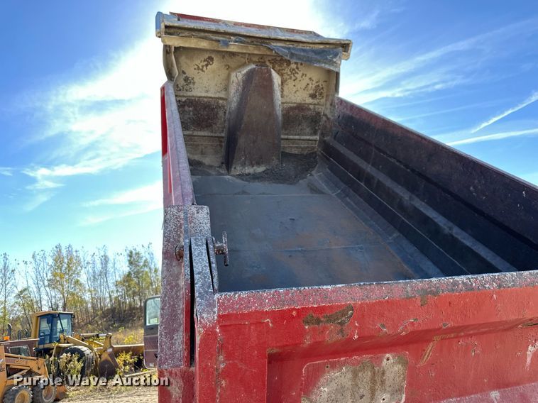 image for item DW2324 1996 International 9200 dump truck