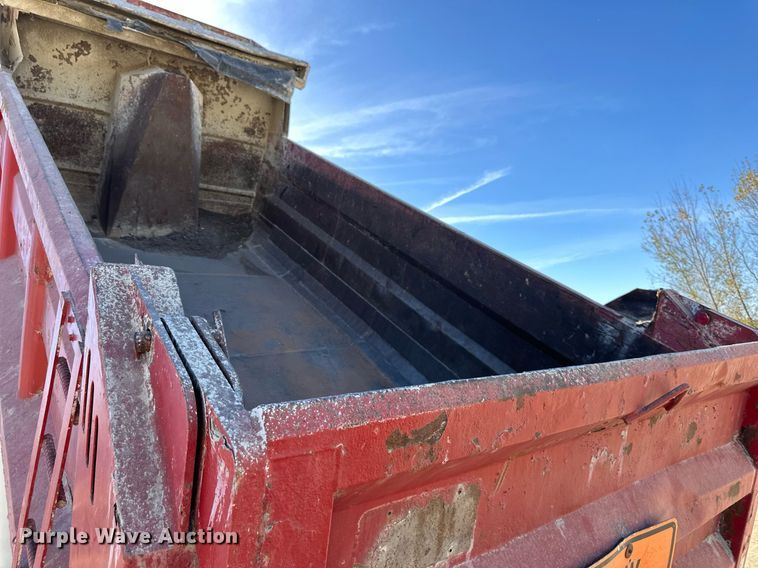 image for item DW2324 1996 International 9200 dump truck