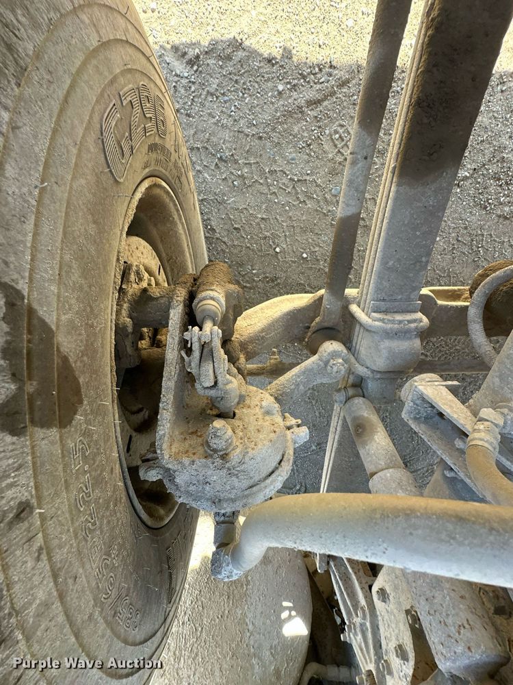 image for item DW2324 1996 International 9200 dump truck