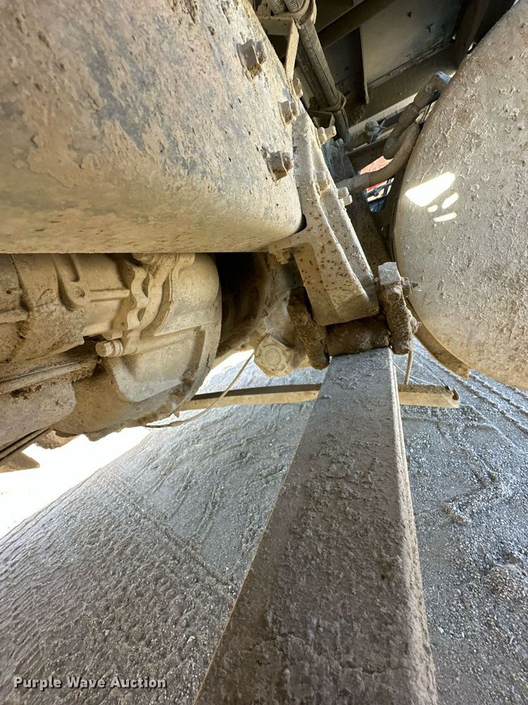 image for item DW2324 1996 International 9200 dump truck