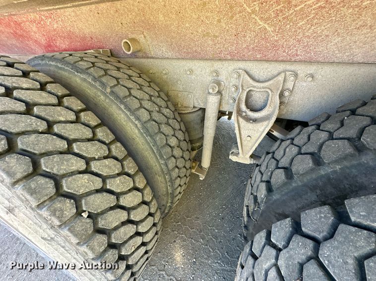 image for item DW2324 1996 International 9200 dump truck