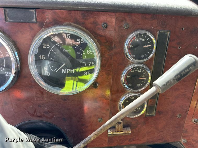 image for item DW2324 1996 International 9200 dump truck