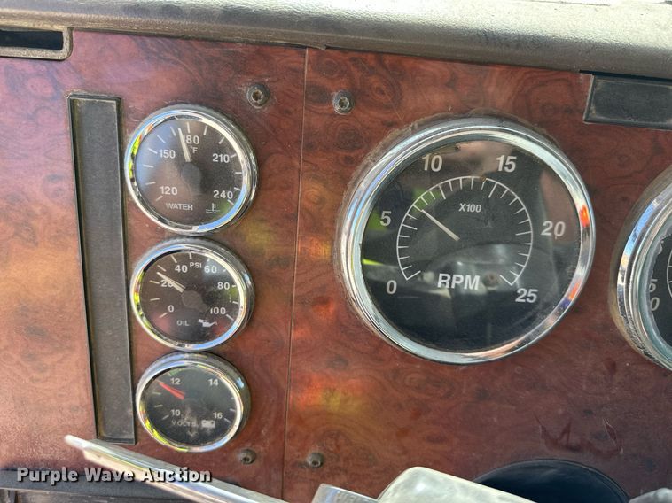 image for item DW2324 1996 International 9200 dump truck