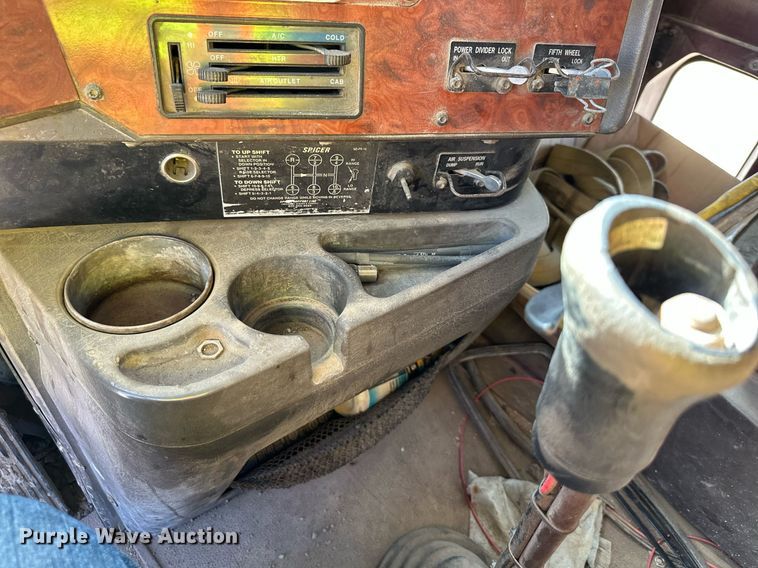 image for item DW2324 1996 International 9200 dump truck