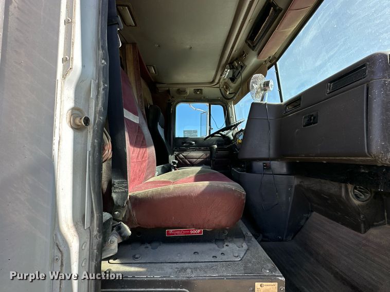 image for item DW2324 1996 International 9200 dump truck