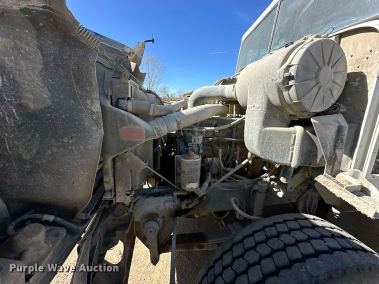 image for item DW2324 1996 International 9200 dump truck