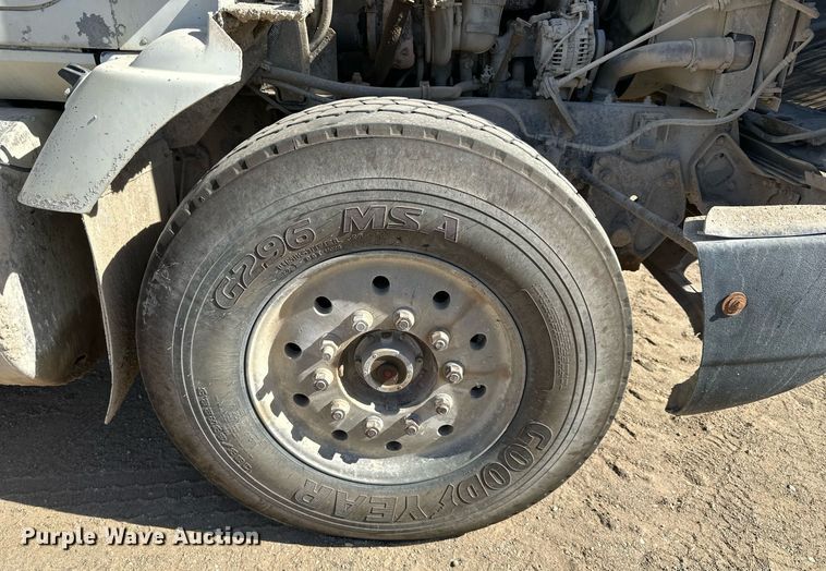 image for item DW2324 1996 International 9200 dump truck