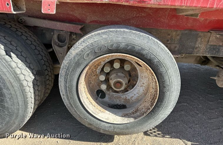 image for item DW2324 1996 International 9200 dump truck