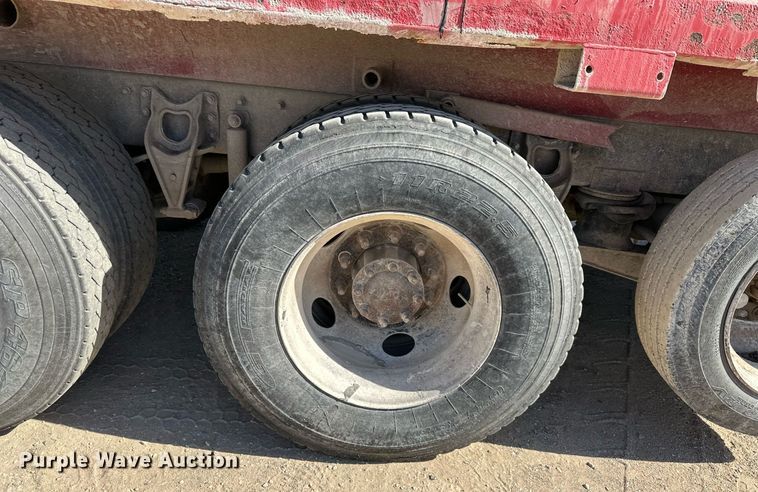 image for item DW2324 1996 International 9200 dump truck