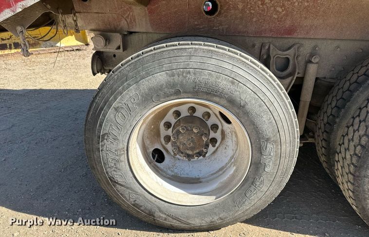 image for item DW2324 1996 International 9200 dump truck