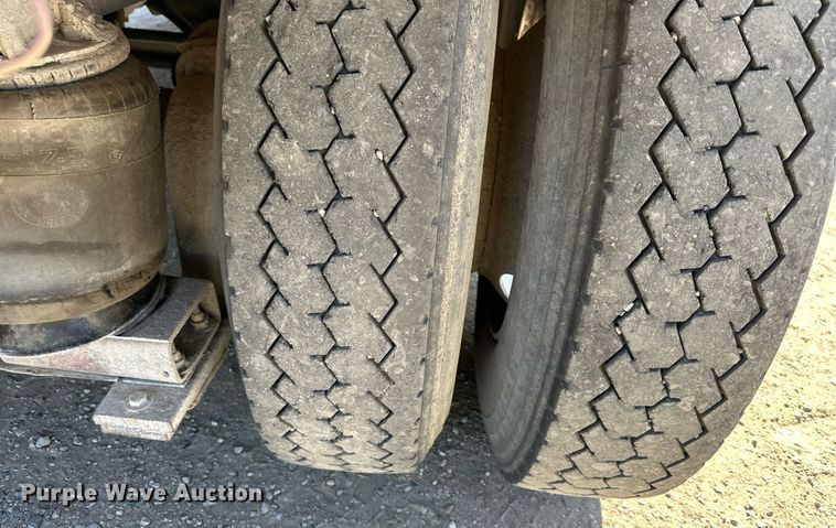 image for item DW2324 1996 International 9200 dump truck