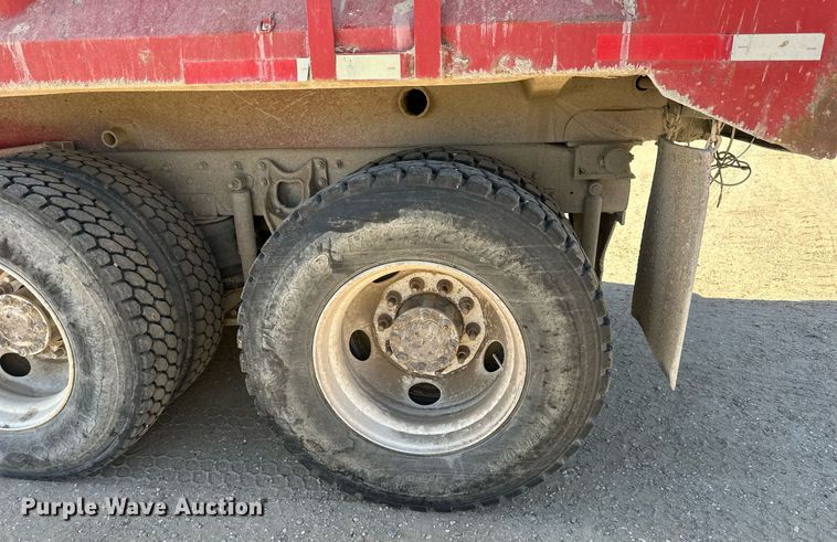image for item DW2324 1996 International 9200 dump truck