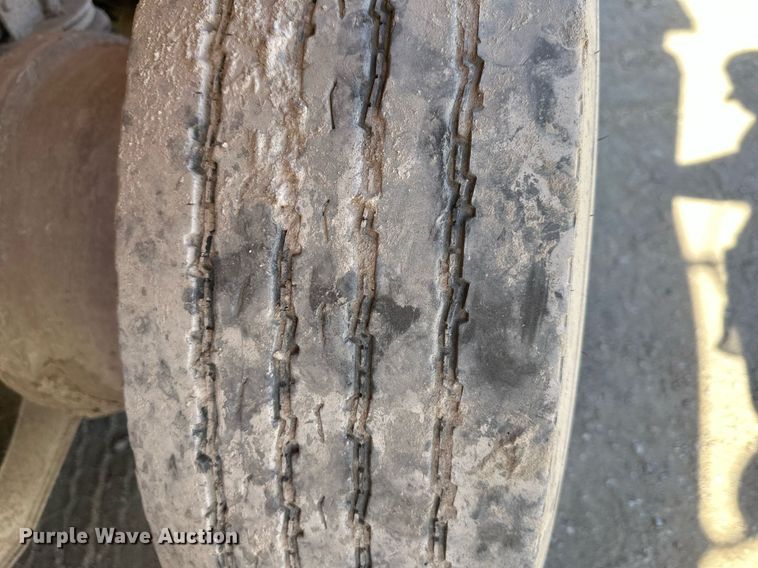 image for item DW2324 1996 International 9200 dump truck